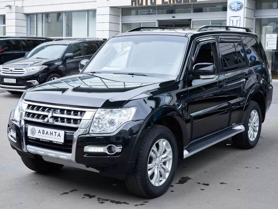 Mitsubishi Pajero 2015