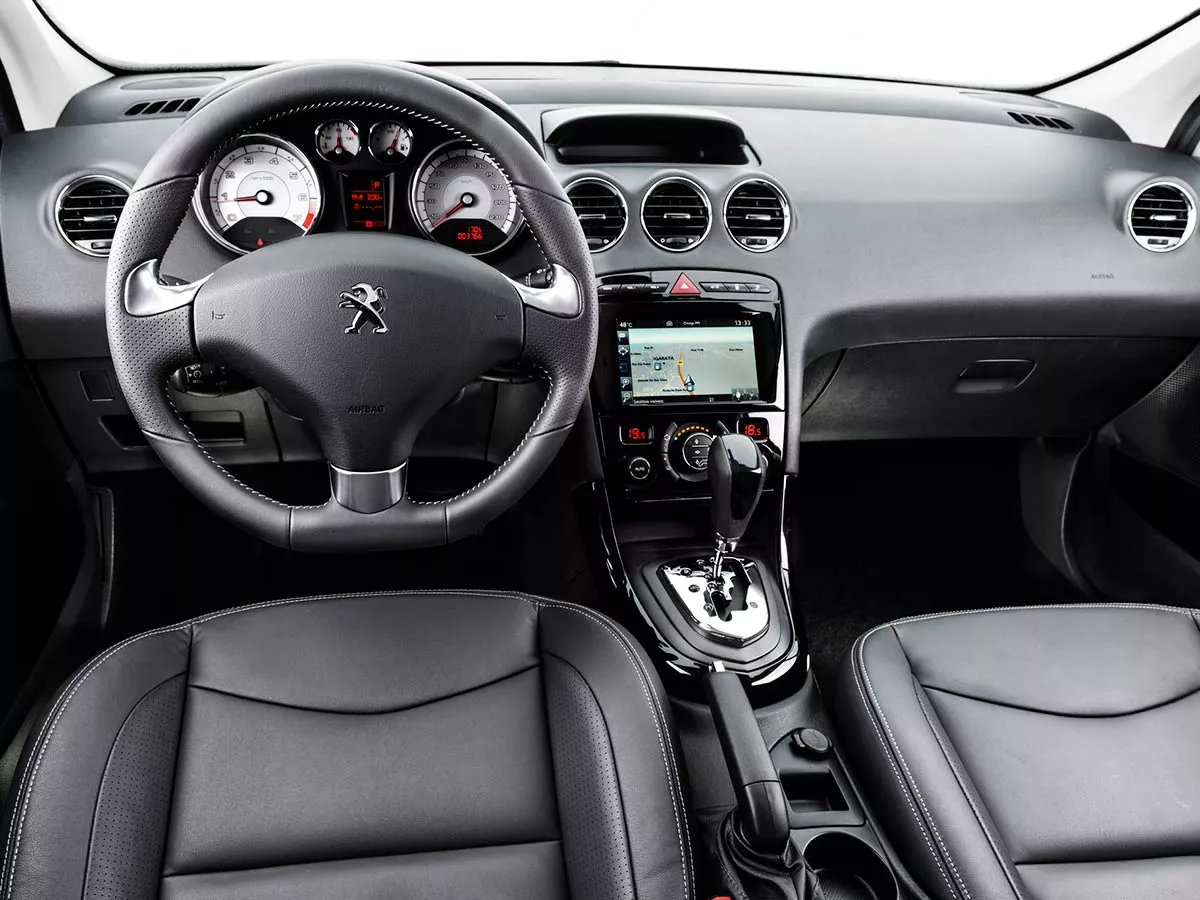 Peugeot 408