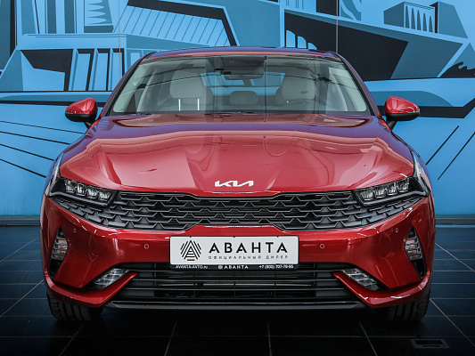 Kia K5 Red