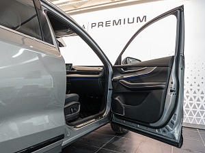 Exeed LX Бизнес 1.5 CVT