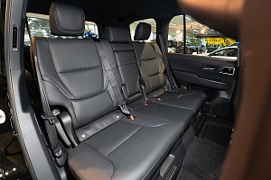 Toyota Land Cruiser 300 ZX (7 мест) 3.4 AT