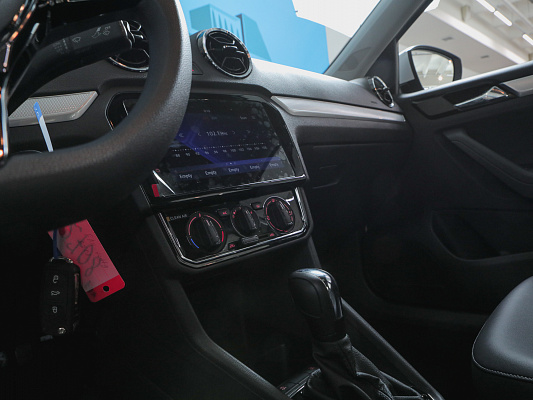 Jetta VA3 Enjoyment 1.5 AT White