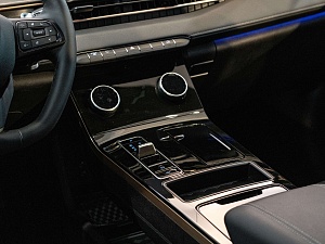 Exeed LX Бизнес 1.5 CVT