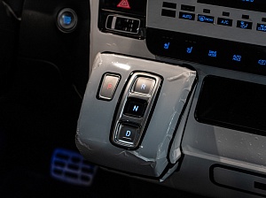 Hyundai Staria Premium 2.2 AT