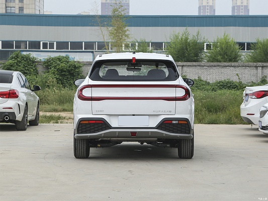 Hyundai Mufasa DLX 2.0 AT White